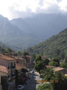 Vue depuis la loggia vers l‘amont de la vallée du Porto